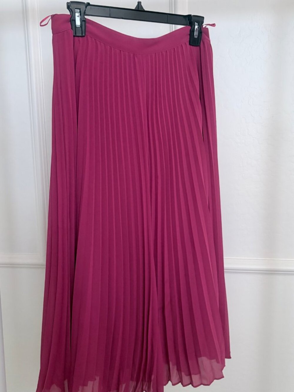 Iris & Ink Raspberry Pleated Maxi Skirt - Size 6